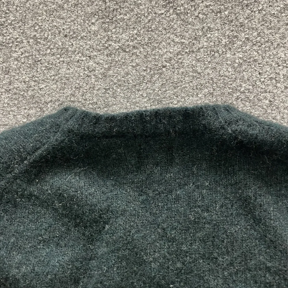 VTG GAP V-Neck Sweater Mens Small Green Striped 100% Lambs Wool Pullover Y2K